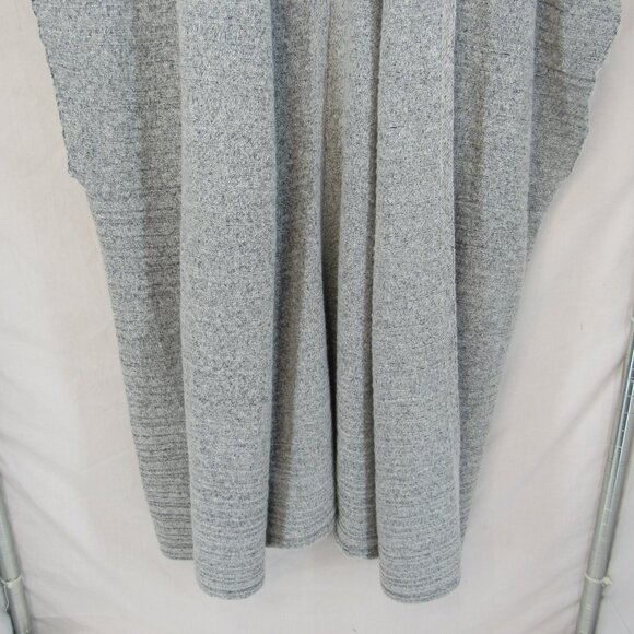Universal Thread Goods Co. OSFM Sleeveless Light Gray Midi Sweater Wrap One Size - Picture 3 of 10